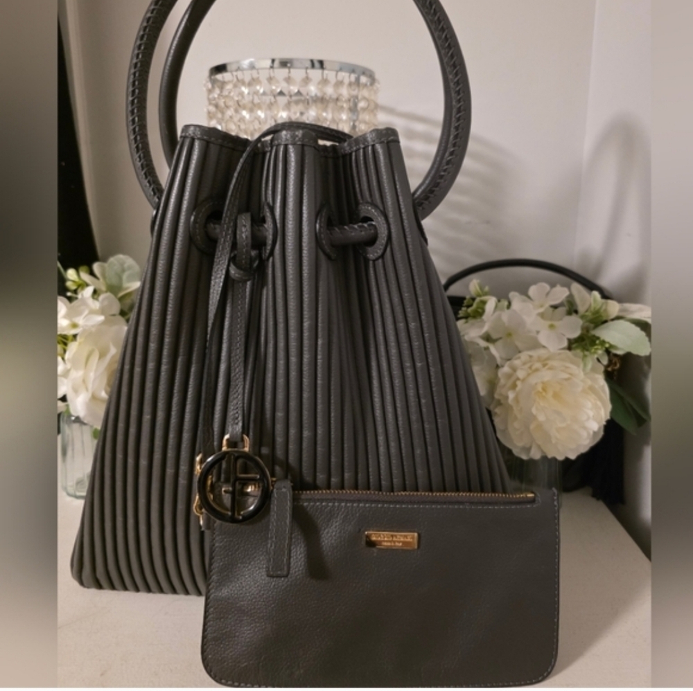 Giorgio Armani Elegant Gray Shoulder Bag